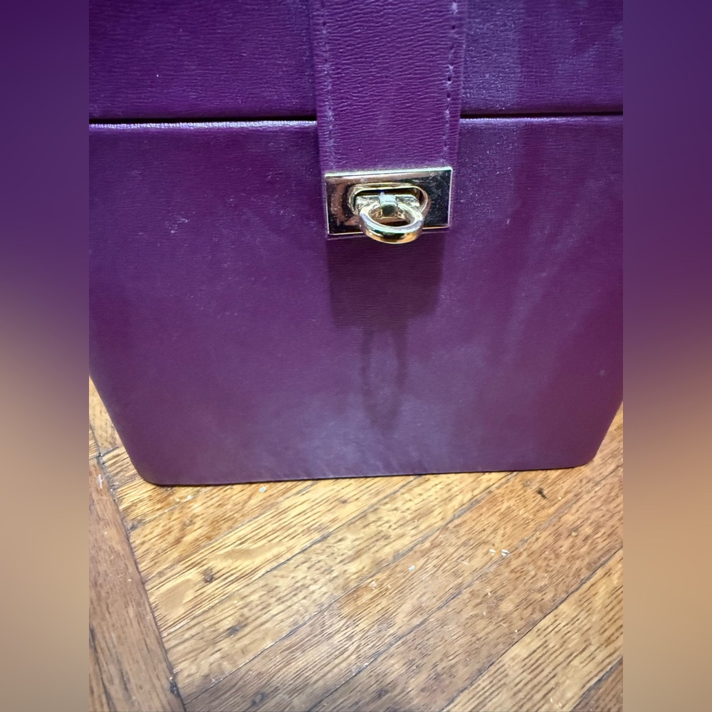 Makeup Purple Box Bag with Gold Accent - Picture 4 of 10